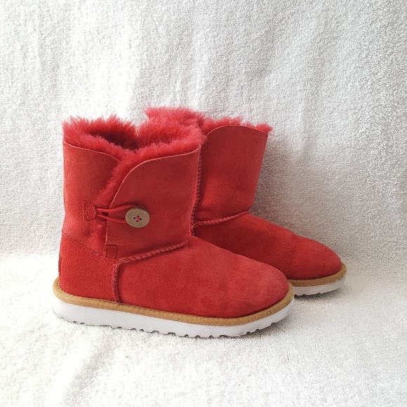 *SOLD*UGG Girls Boots - Picture 3 of 8